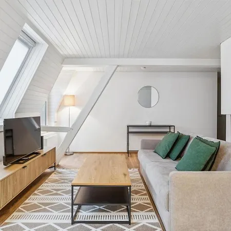 Cozy 1br In Center - Color 31 Zurigo