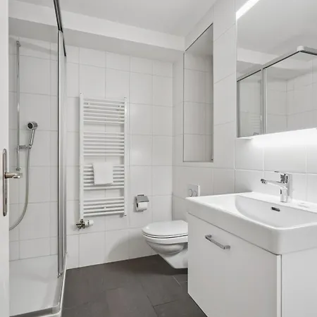 Cozy 1br In Center - Color 31 *